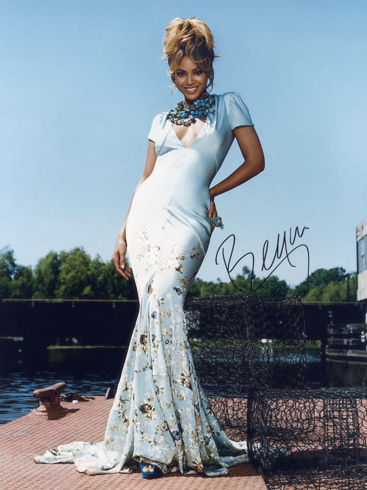 Beyoncé Autograph Autogramm | ID 15454366237053