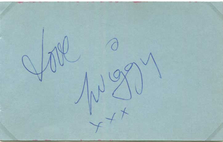 Lesley `Twiggy` Lawson Autograph Autogramm | ID 15464250048893