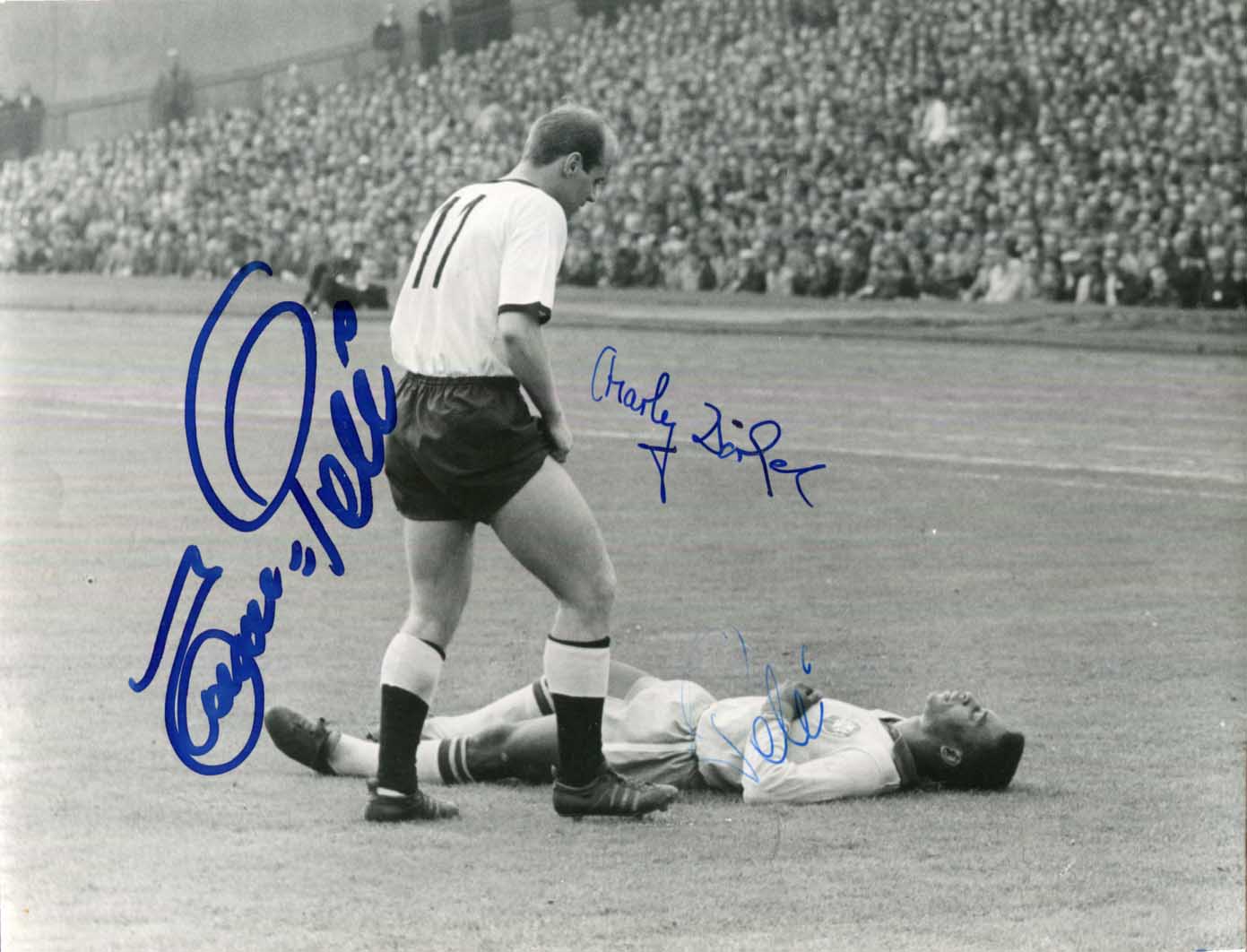 Pelé & Charly Dörfel Autographs
