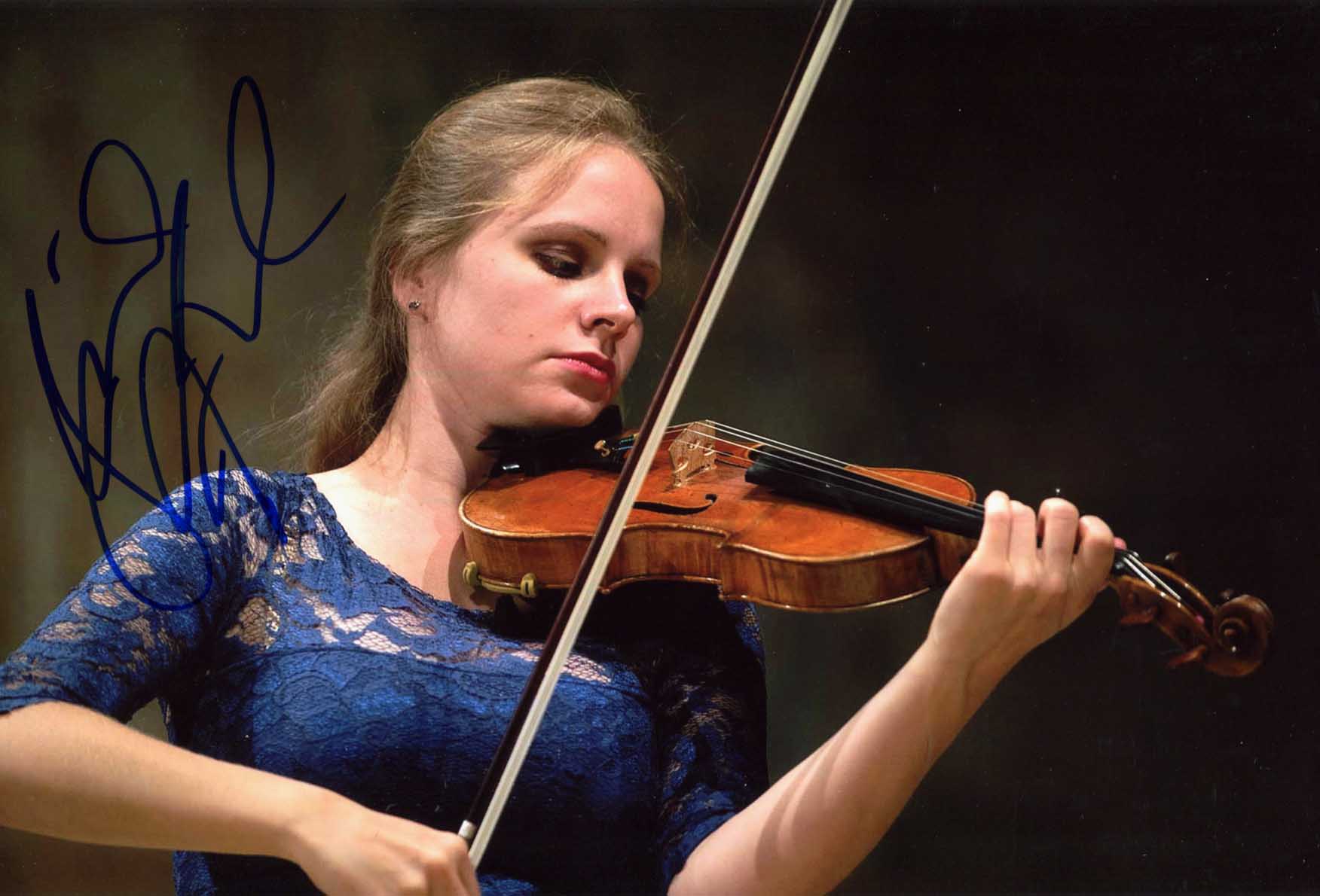 Julia Fischer Autograph Autogramm | ID 15794134516093