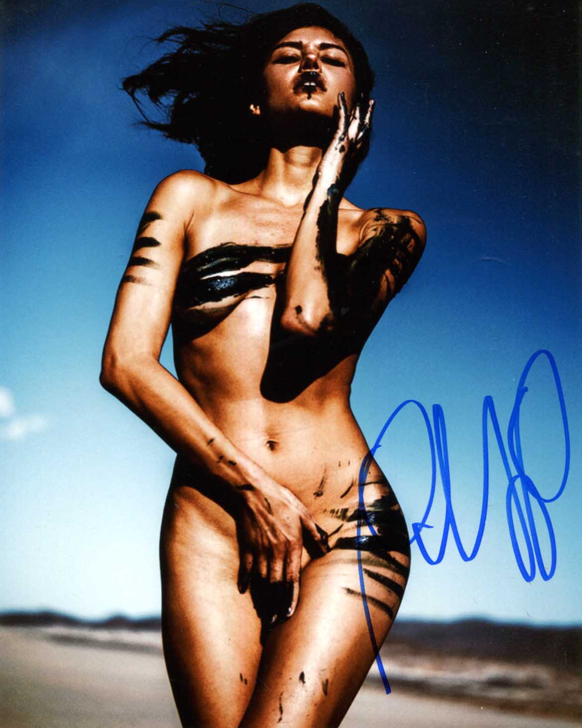 Pollyanna Uruena Autograph Autogramm | ID 15810170093949