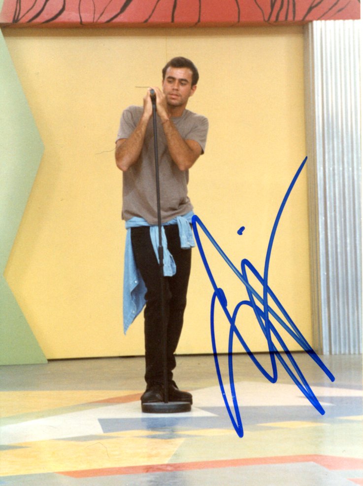 Enrique Iglesias autograph, IP signed photo