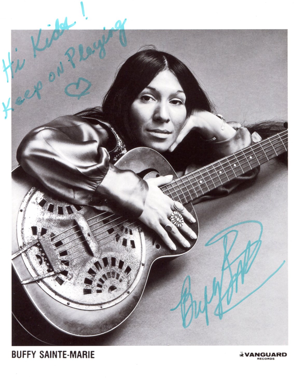 Buffy Sainte-Marie Autograph Autogramm | ID 15857607704957