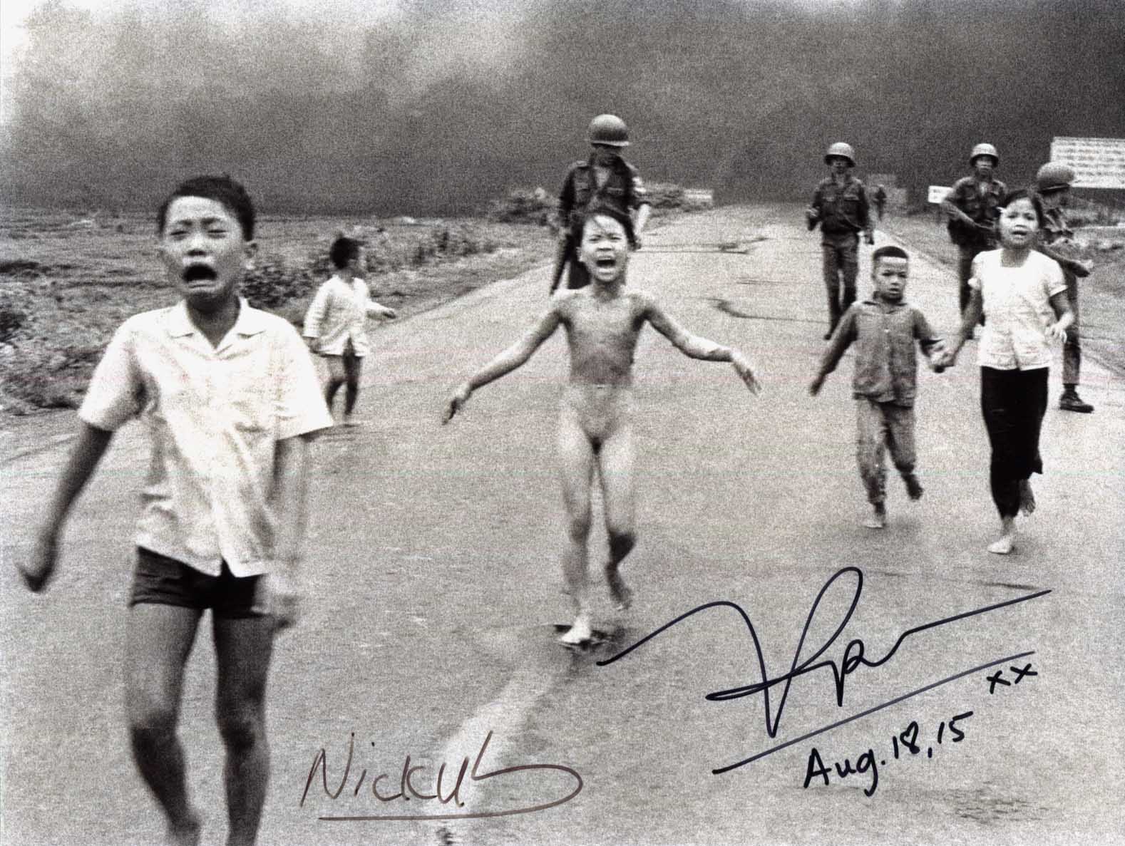 Phan Thi & Nick Kim Phuc & Ut Autograph Autogramm | ID 15861666644349