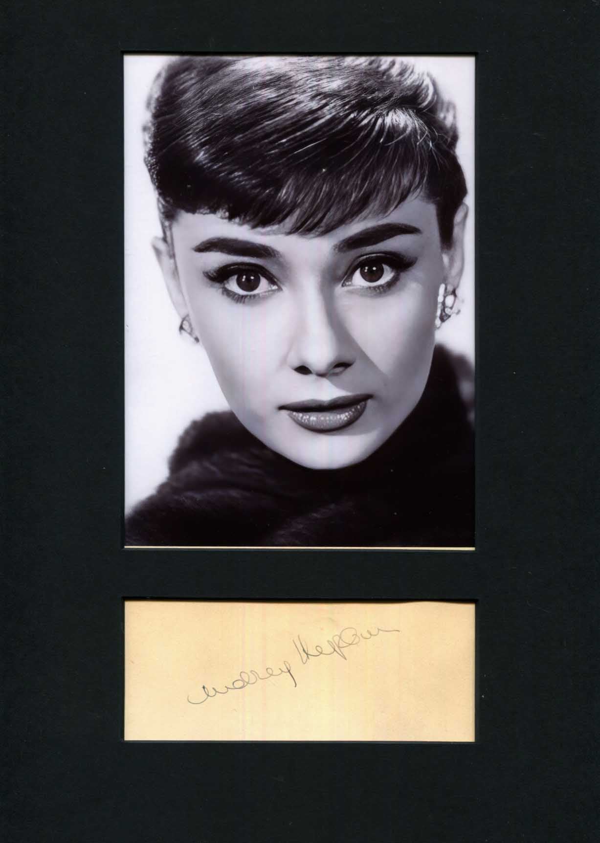 Audrey Hepburn Signed 8X10 page eBay Audrey Hepburn★直筆サイン写真★証明書COA◆9188