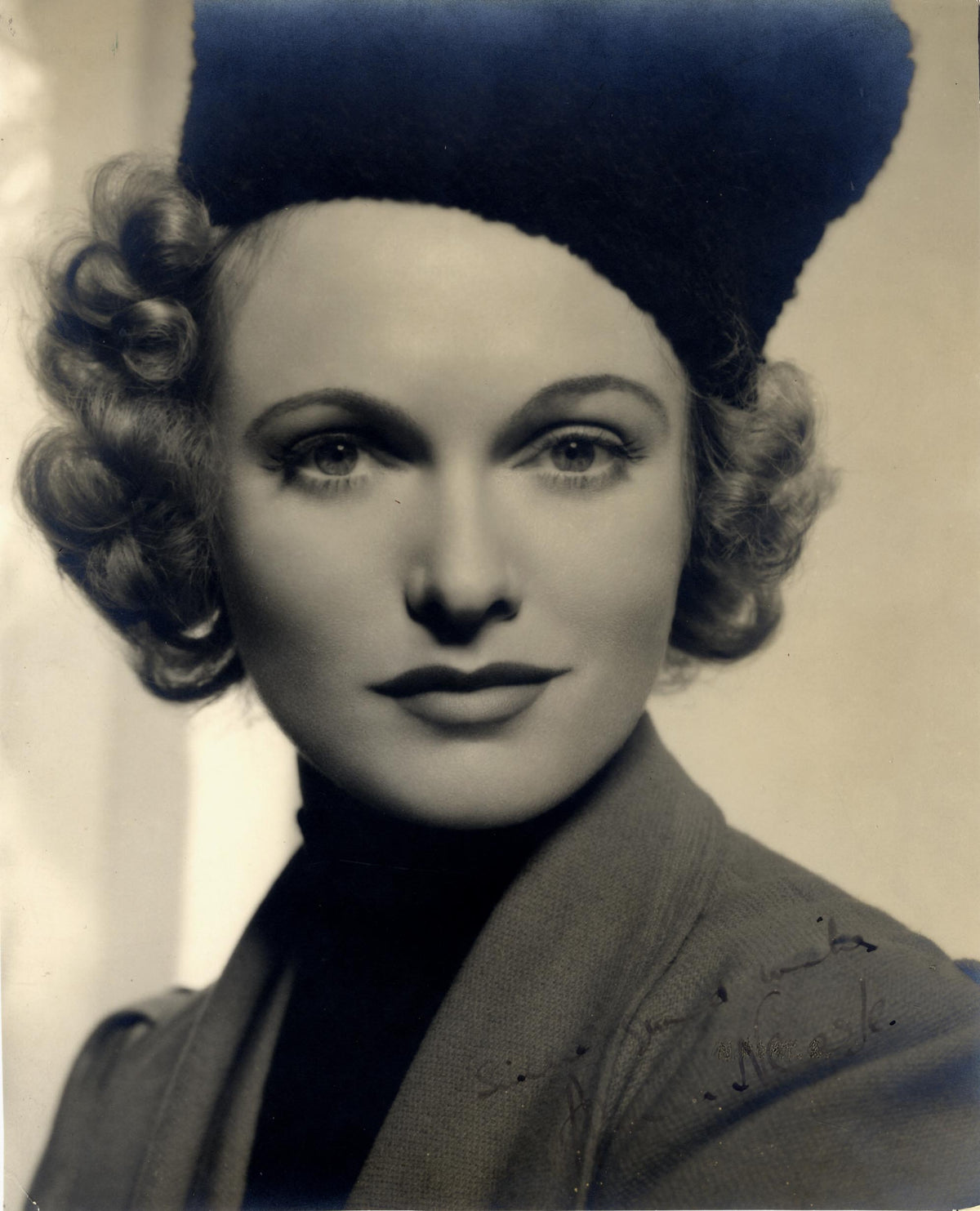 Anna Neagle Autograph Autogramm | ID 16070205866365