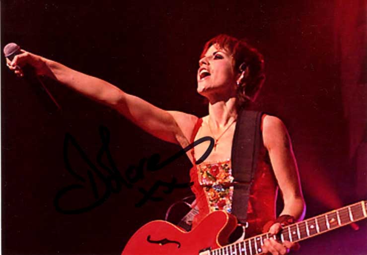 Dolores O`Riordan Autograph Autogramm | ID 14928804020605