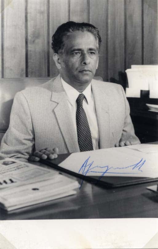 Edward Fenech & Lawrence & Dom & Anerood &Agatha Adami & Gonzi & Mintoff & Jugnauth & Barbara Autograph Autogramm | ID 7905711554709