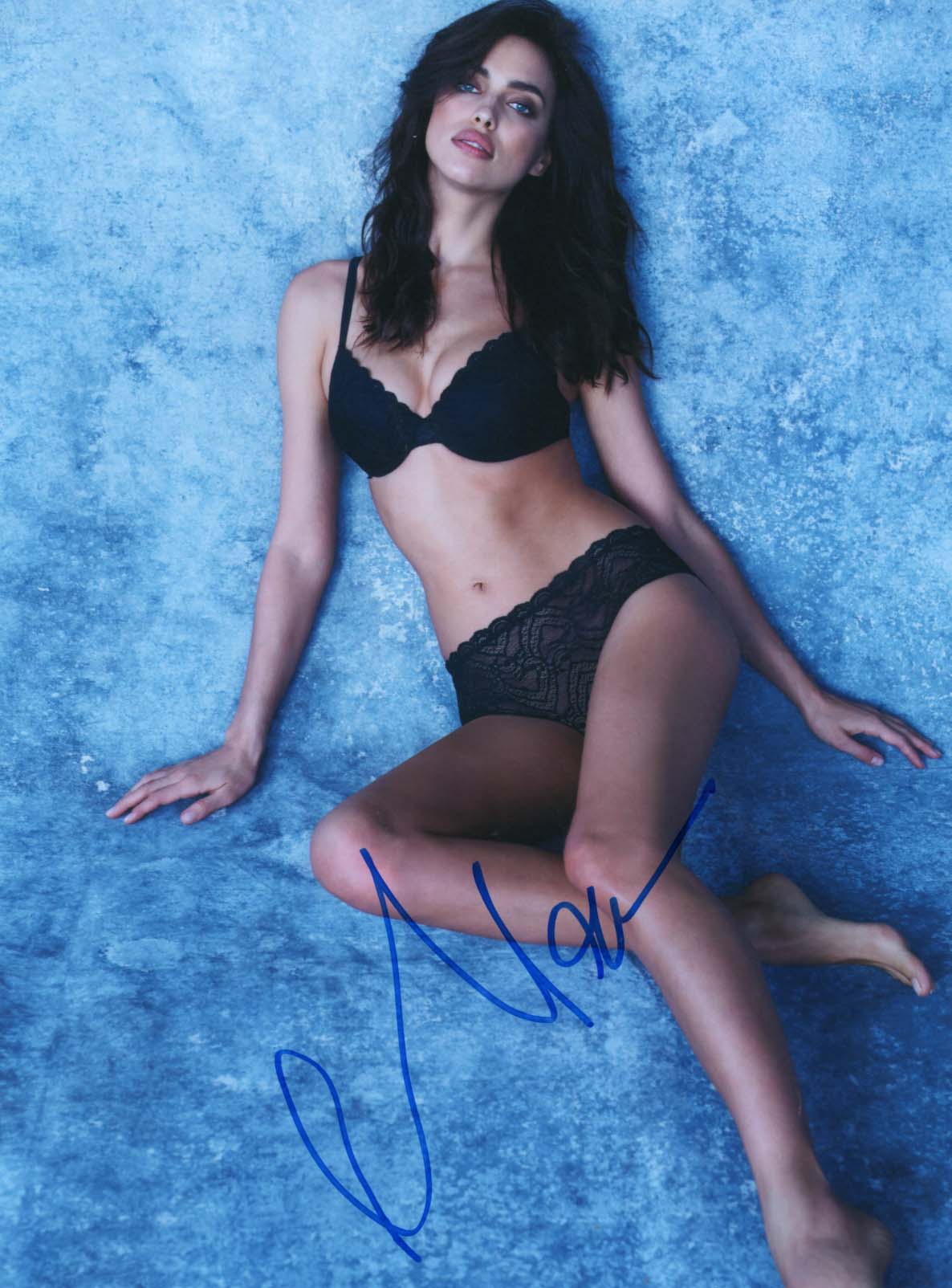 Irina Shayk Autograph