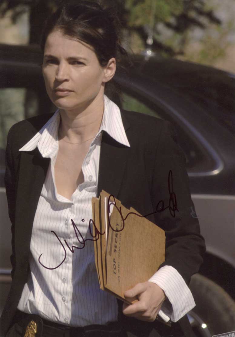 Julia Ormond Autograph | signed photographs