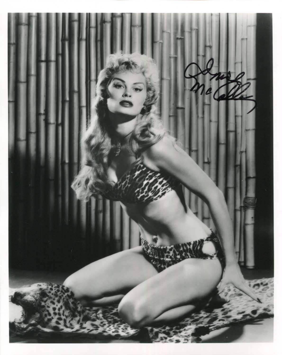 Nellie Elizabeth "Irish" McCalla Autograph Autogramm | ID 14600895824253