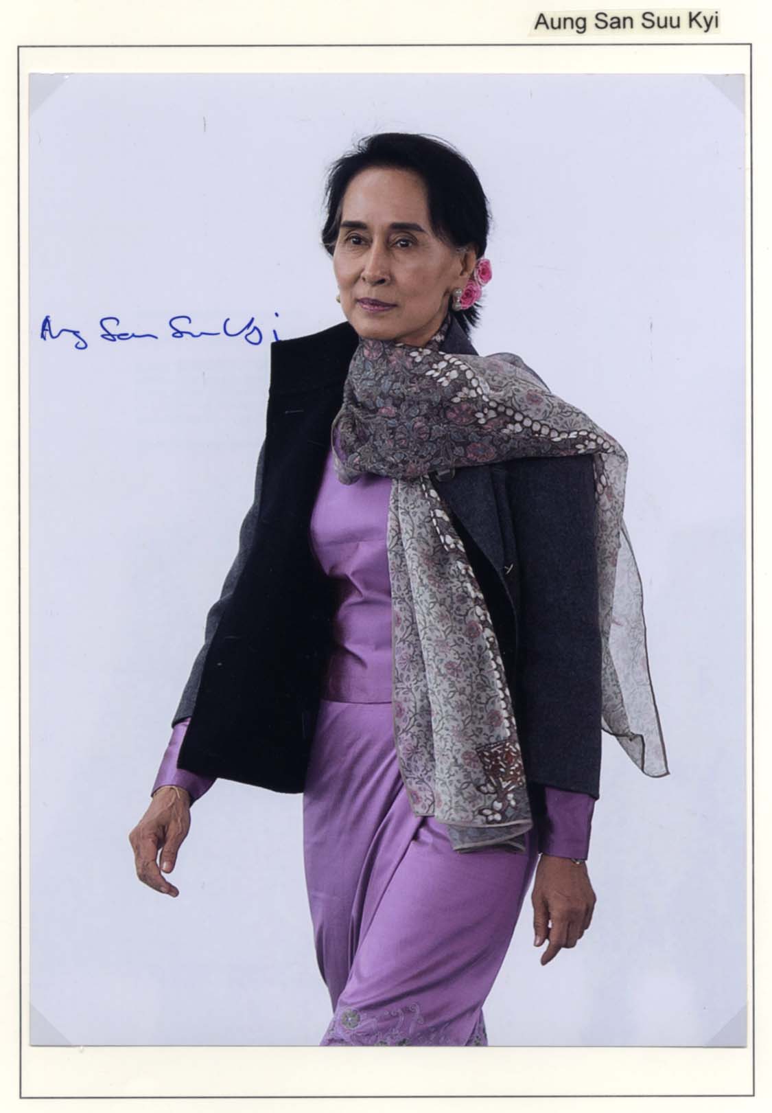 Nu & Win & San Kyi & Others Autograph Autogramm | ID 7959553736853