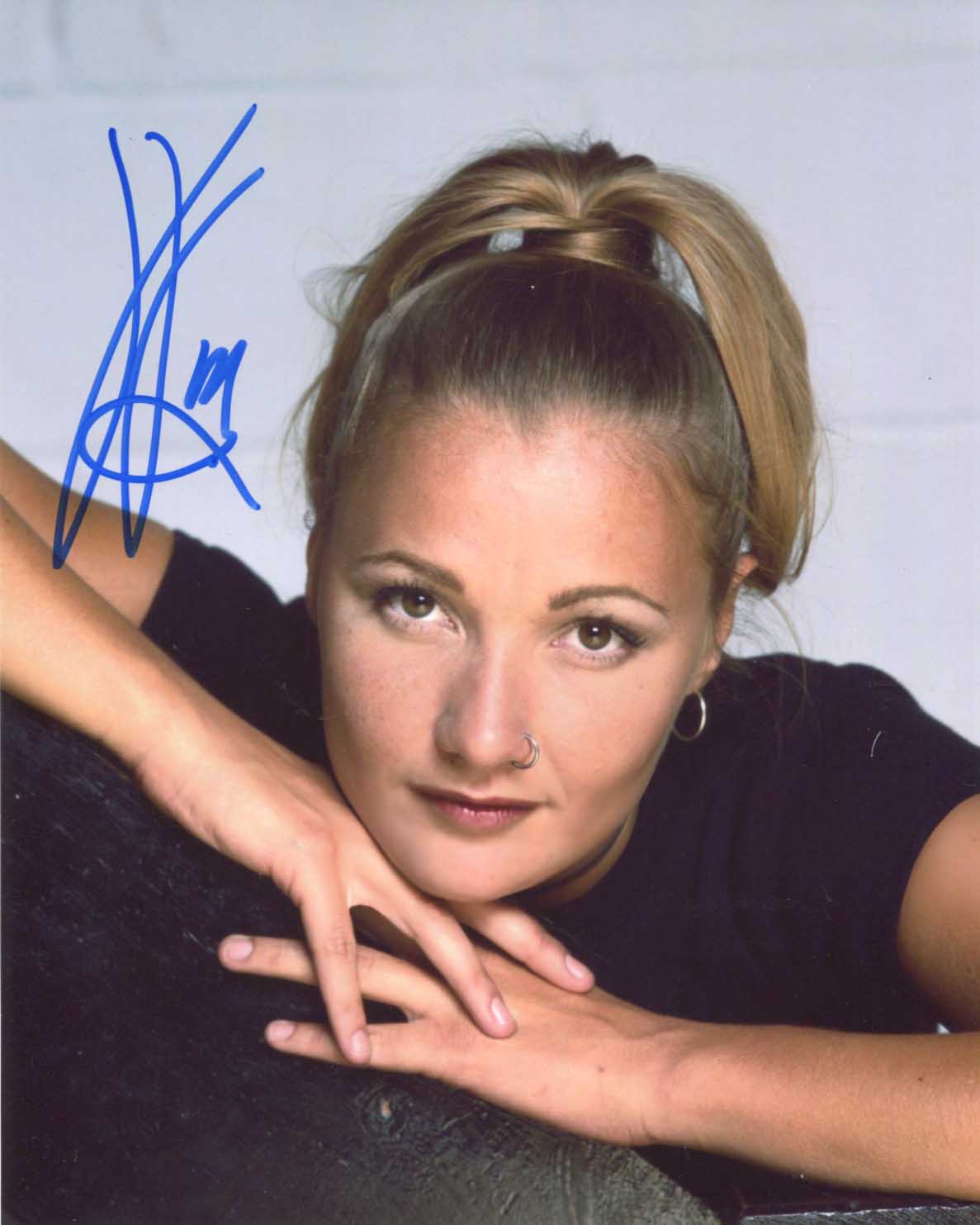 Sannie Charlotte Carlson Autograph Autogramm | ID 15222535389565