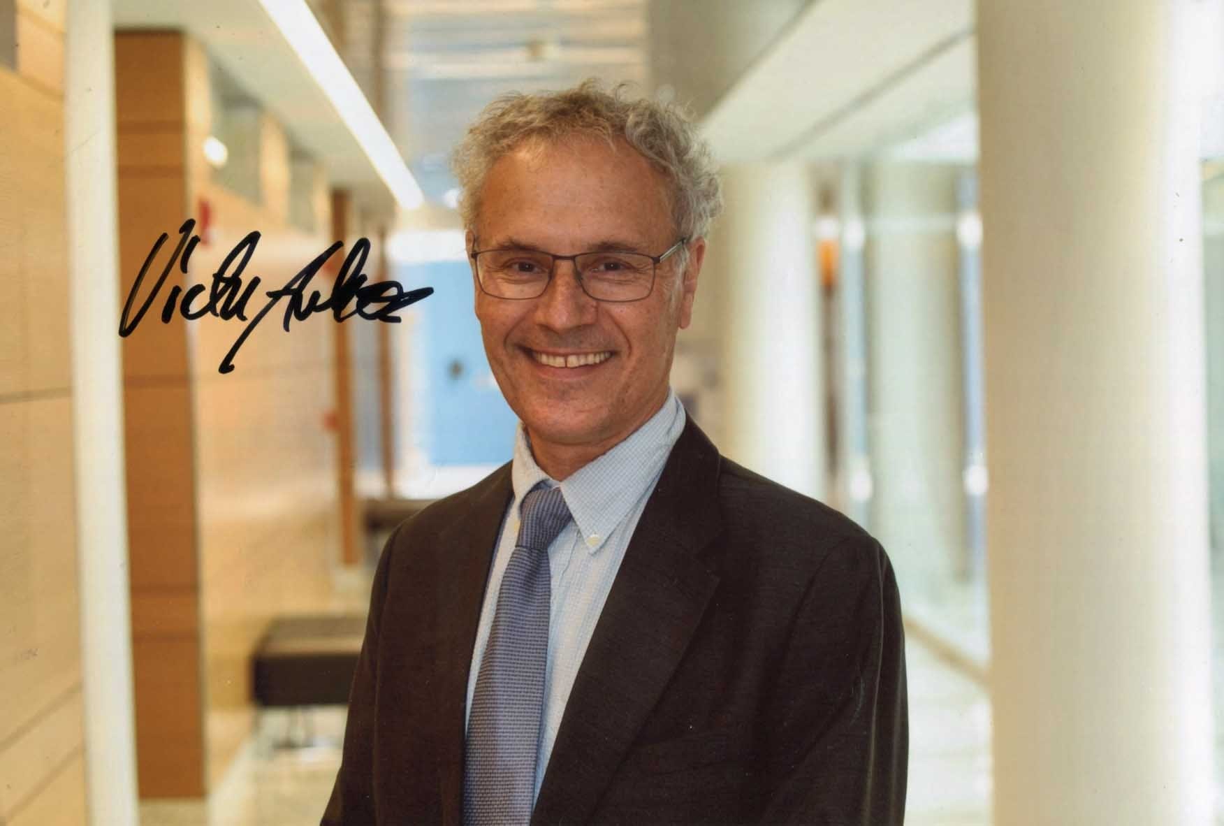 Victor R. Ambros Autograph Autogramm | ID 14987532665213