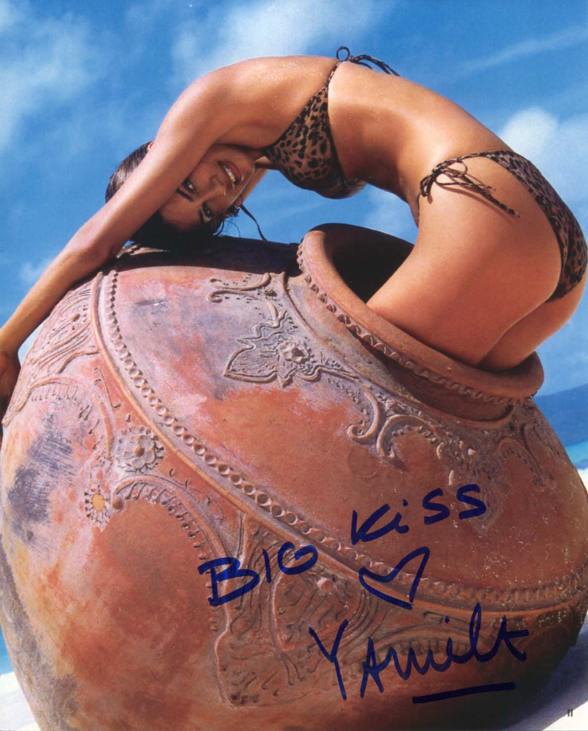 Yamila Diaz-Rahi Autograph Autogramm | ID 7893836464277