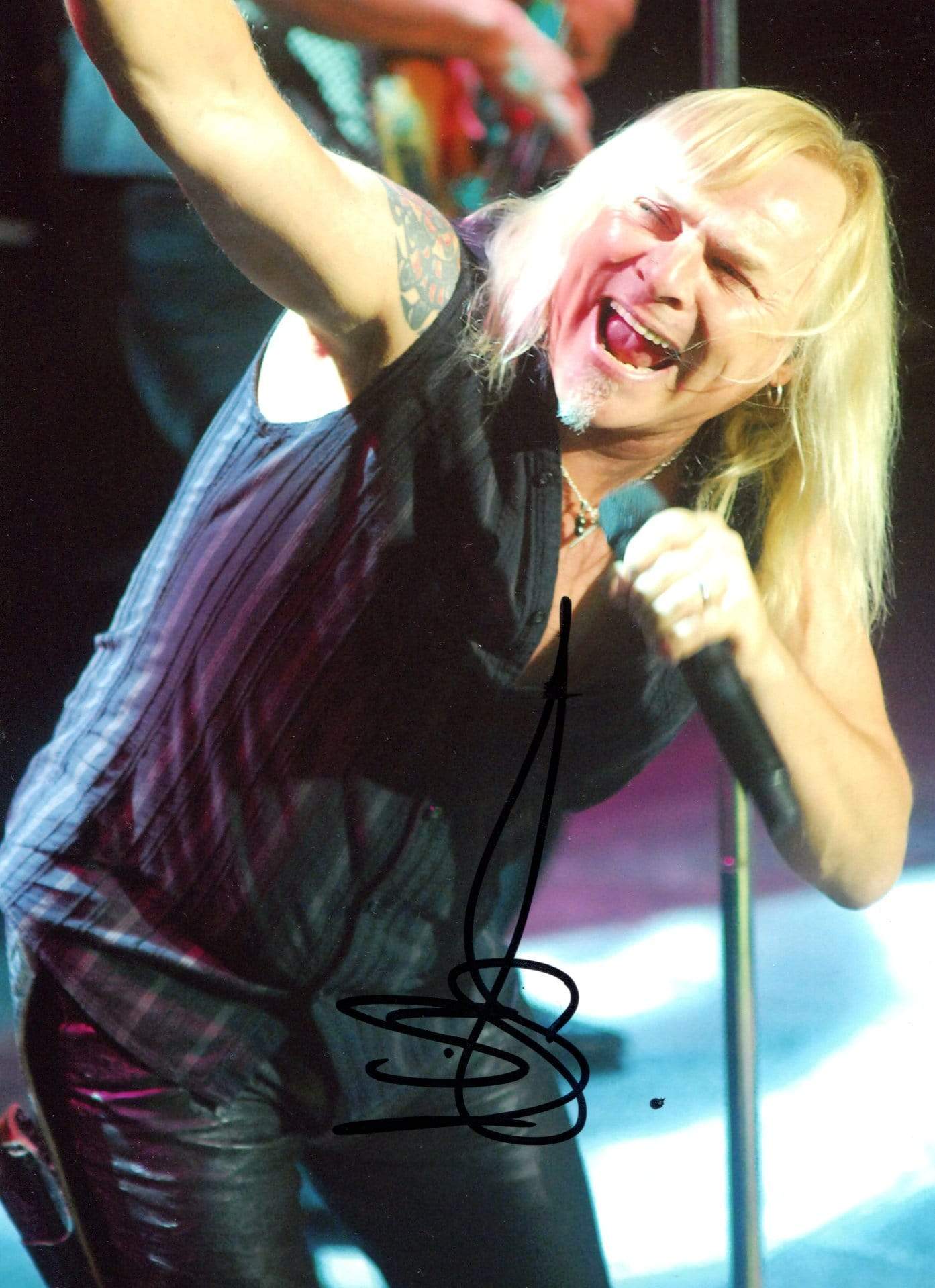 Shaw, Bernie autograph