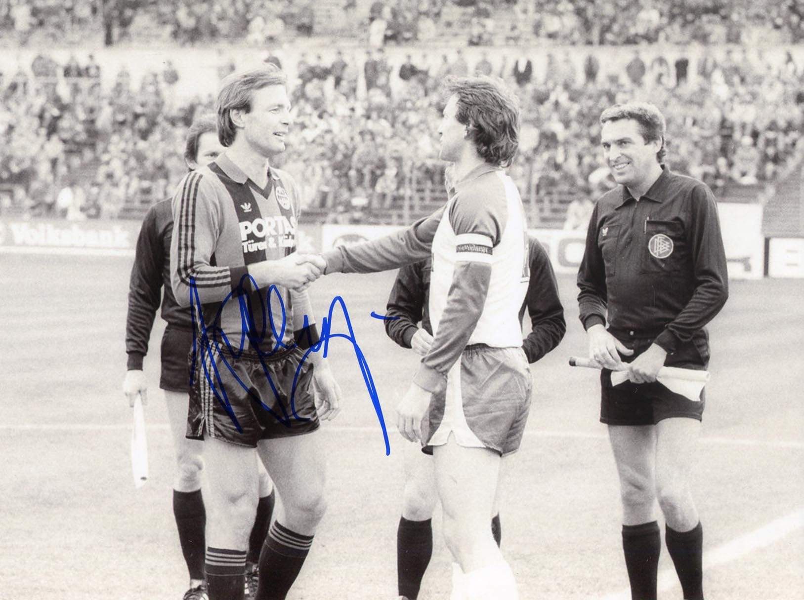 Charly Körbel Autograph Autogramm | ID 7233503428757