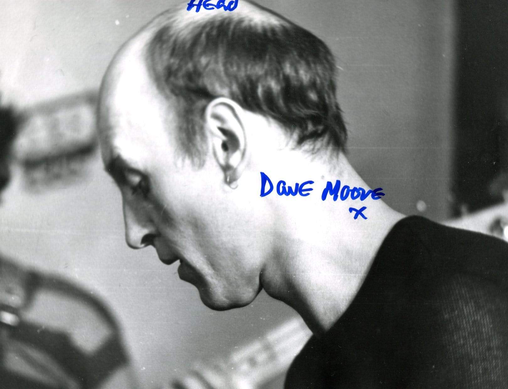 Moore, Dave autograph