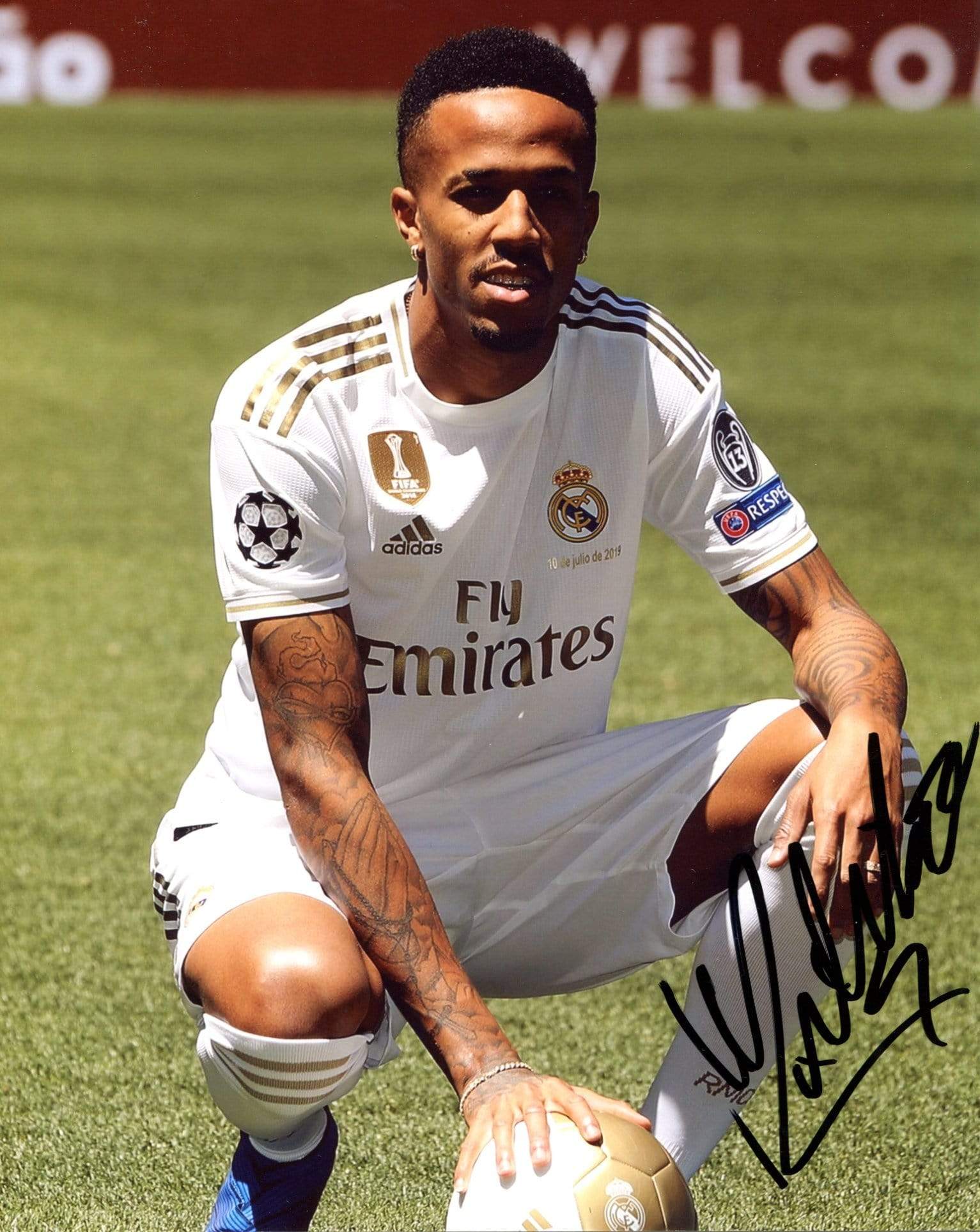 Militão, Éder autograph