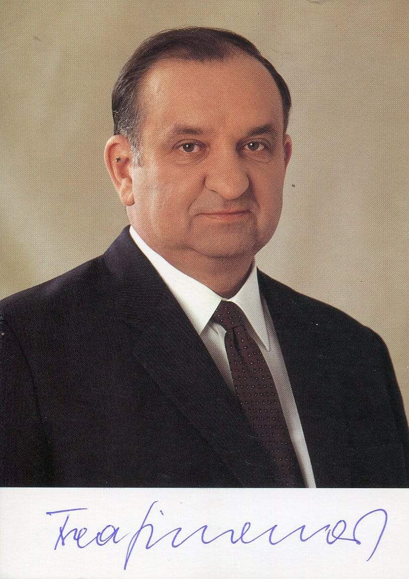 Sinowatz, Fred autograph