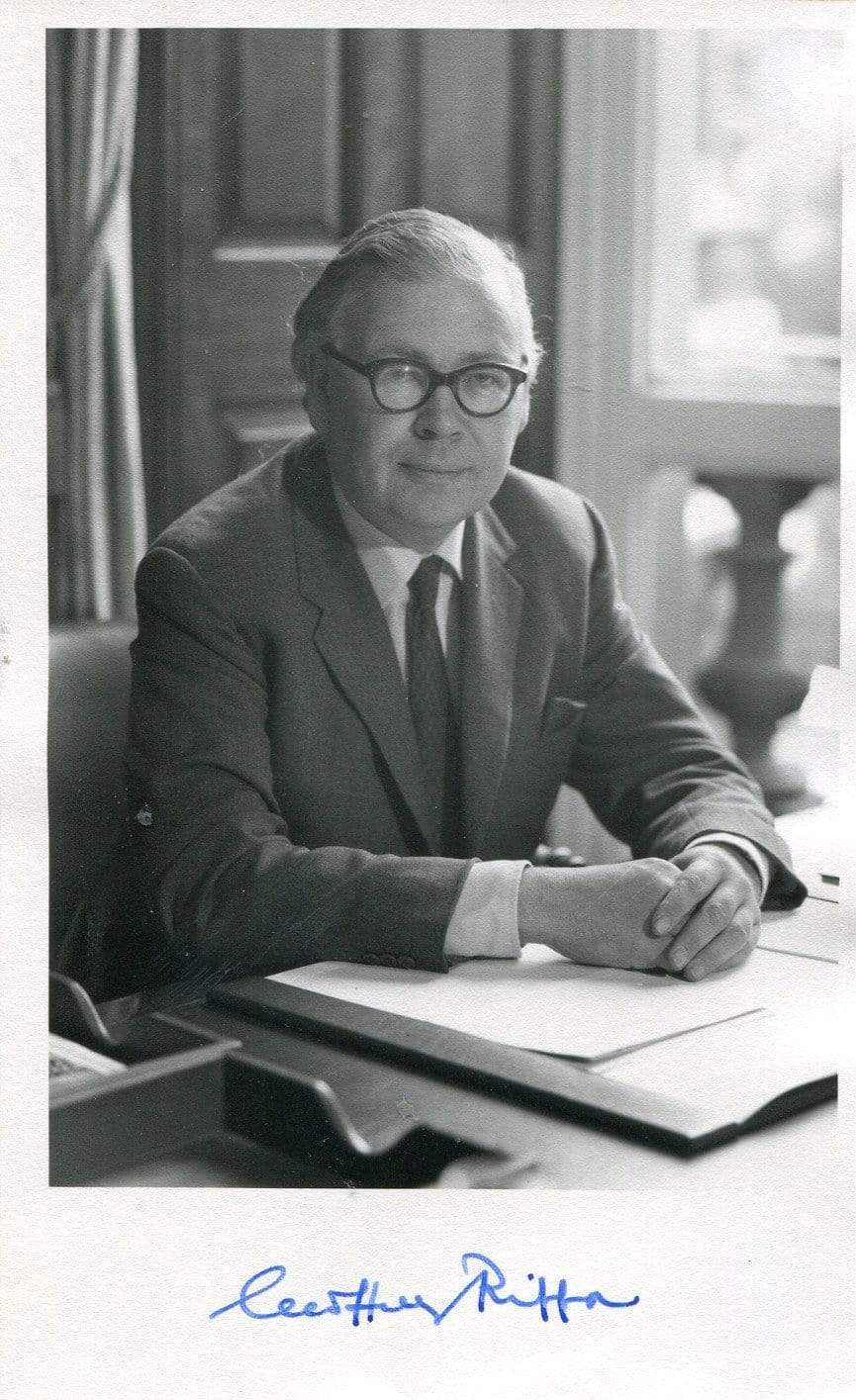 Rippon, Geoffrey autograph