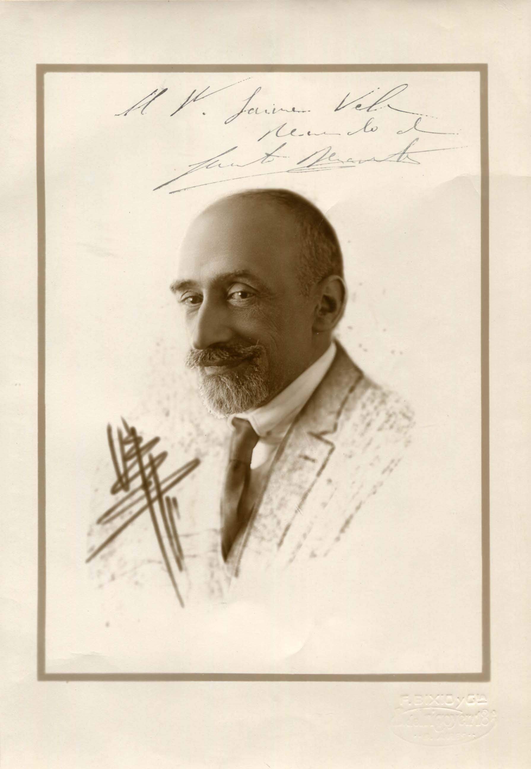 Benavente, Jacinto autograph