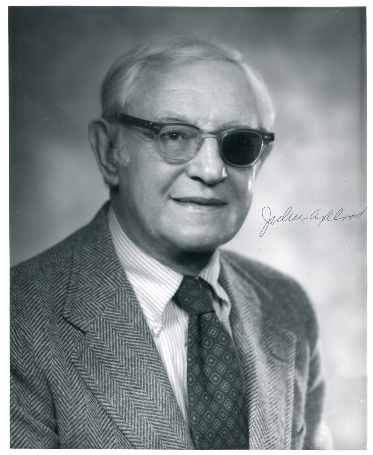 Julius Axelrod Autograph Autogramm | ID 7200028197013