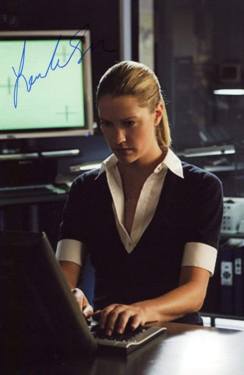 Smith, Lauren Lee autograph