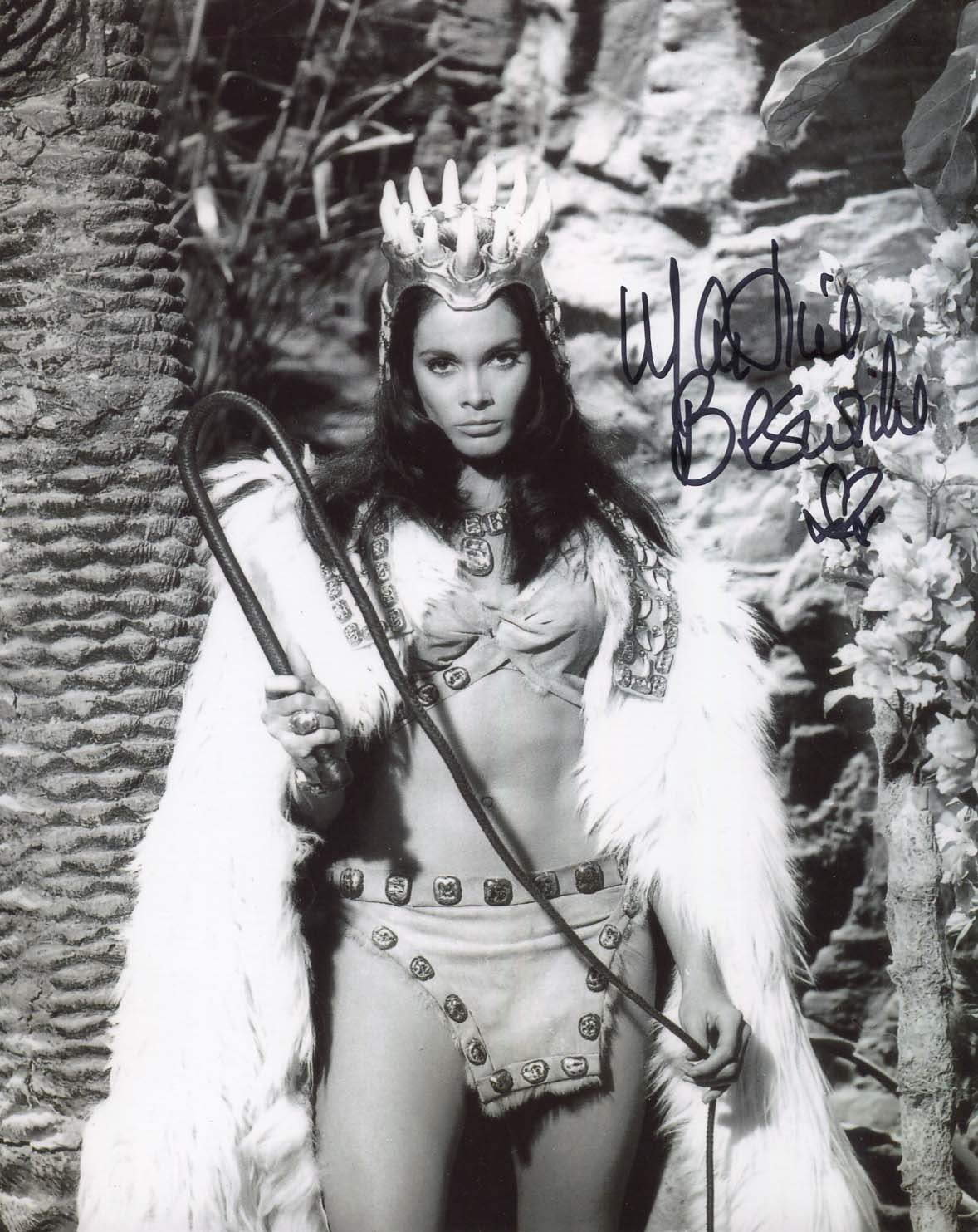 Martine Beswick Autograph Autogramm | ID 7602364842133