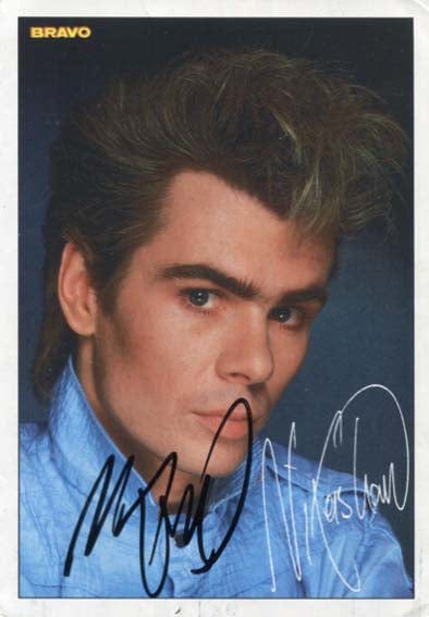 Nik Kershaw Autograph | signed