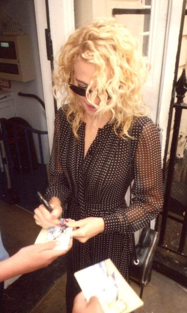 Lott, Pixie autograph