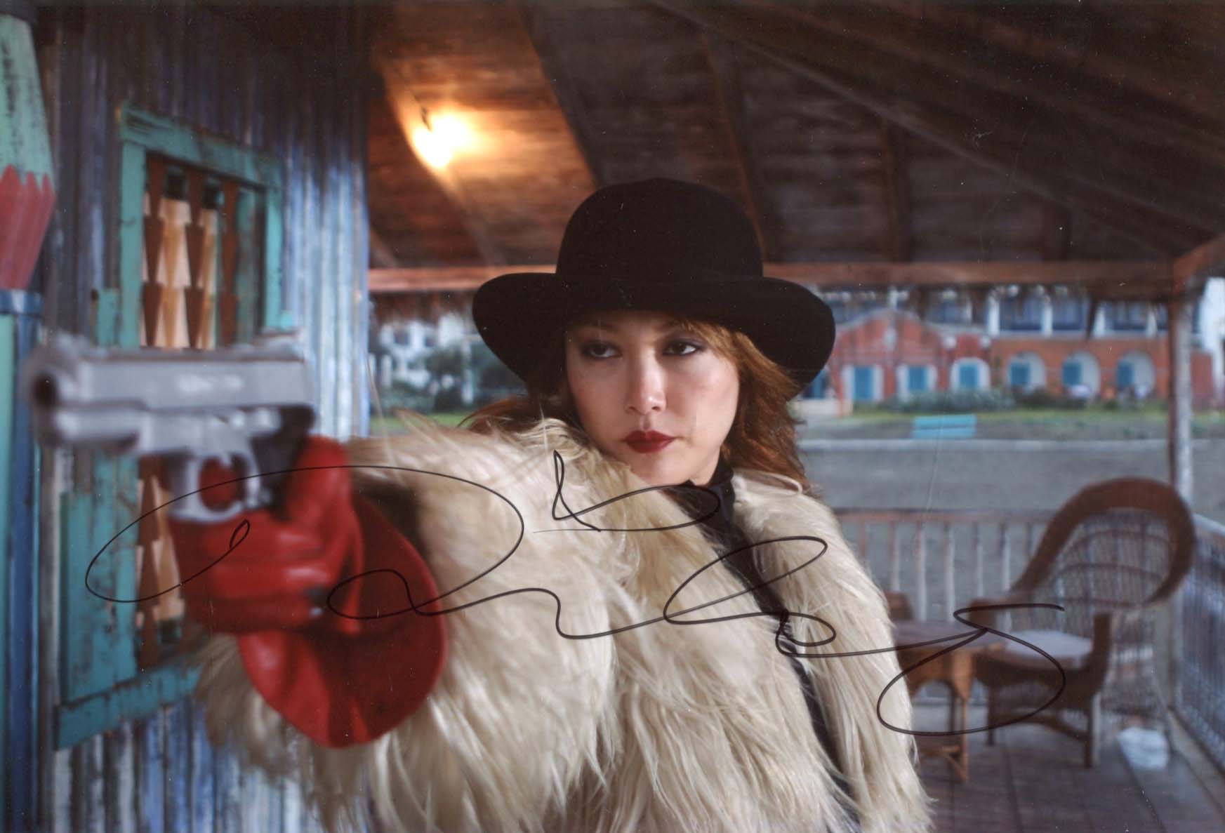 Rinko Kikuchi Autograph