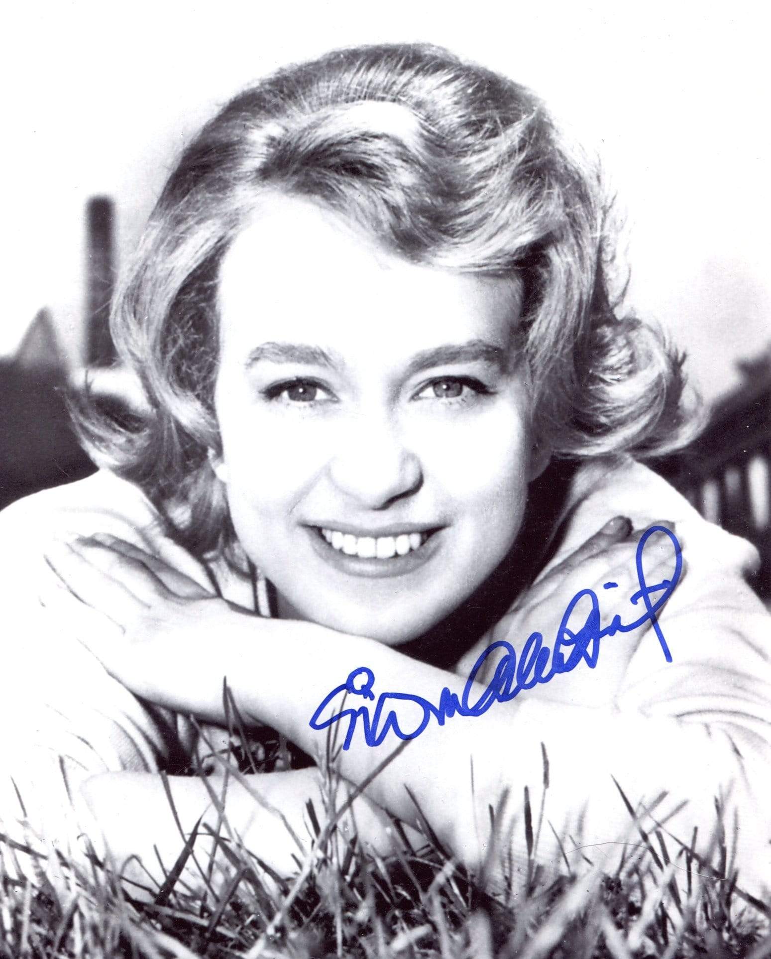 Siw Malmkvist Autograph | signed photographs Siw Malmkvist Autograph | signed photographs