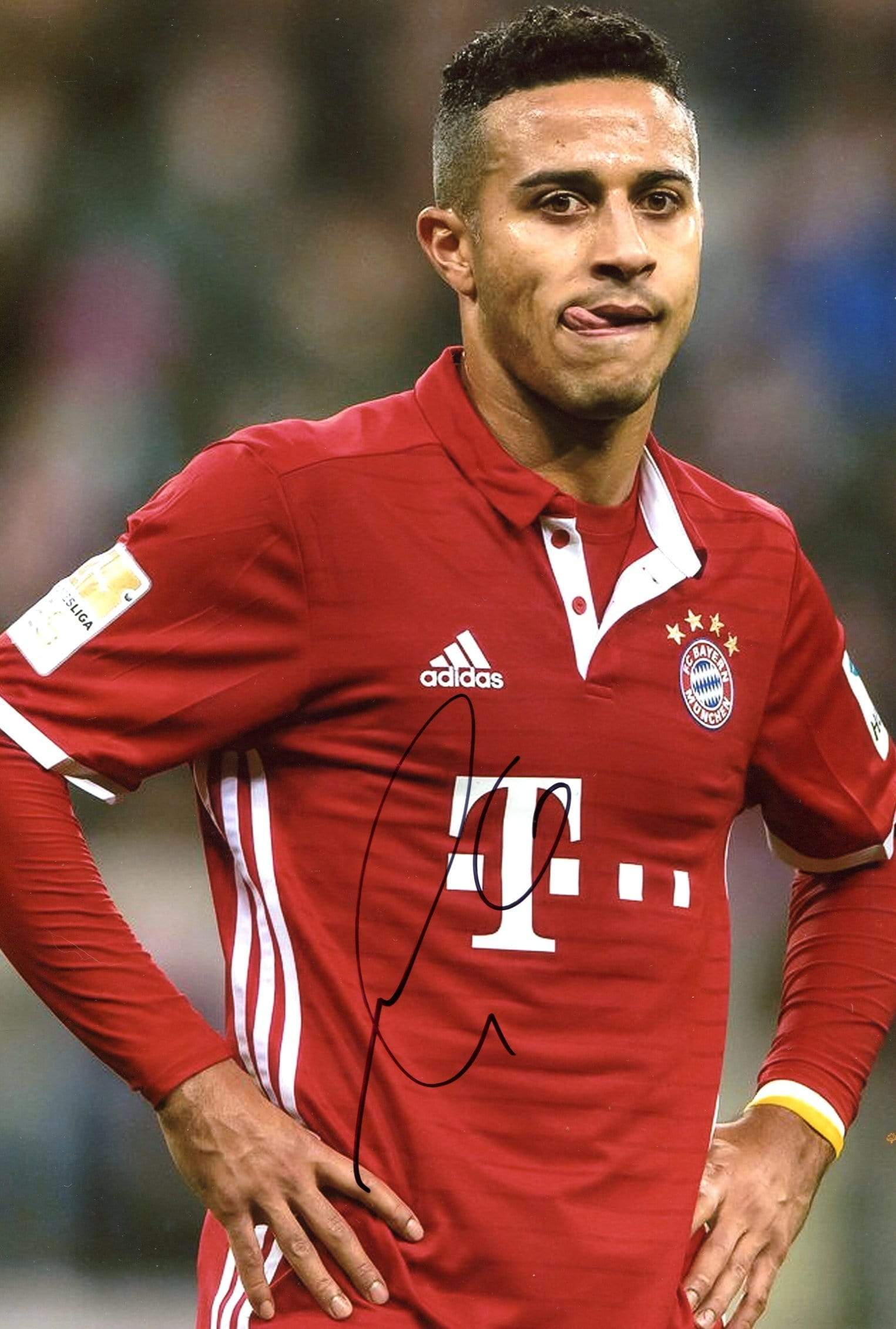 Alcántara, Thiago autograph