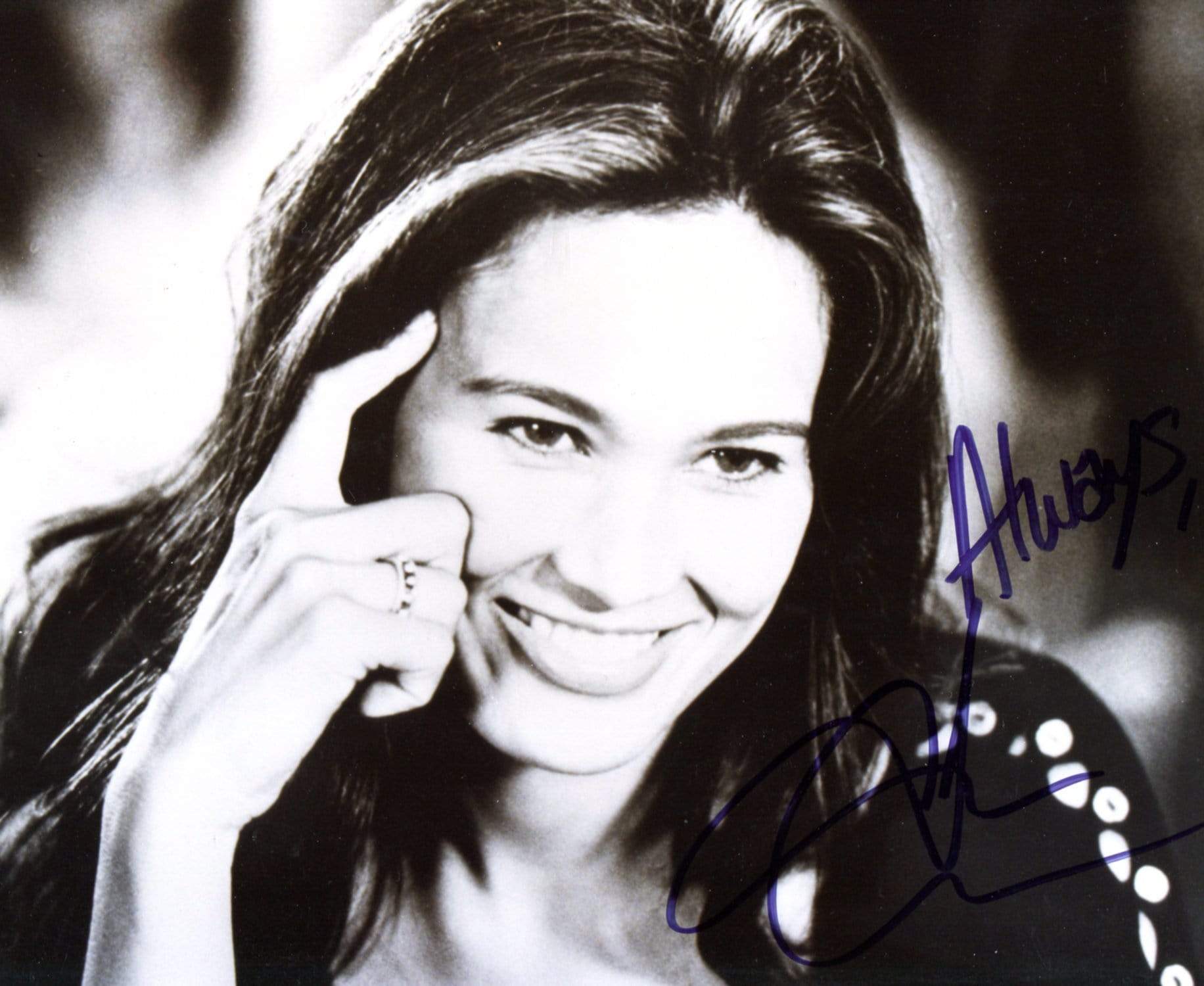 Carrere, Tia autograph