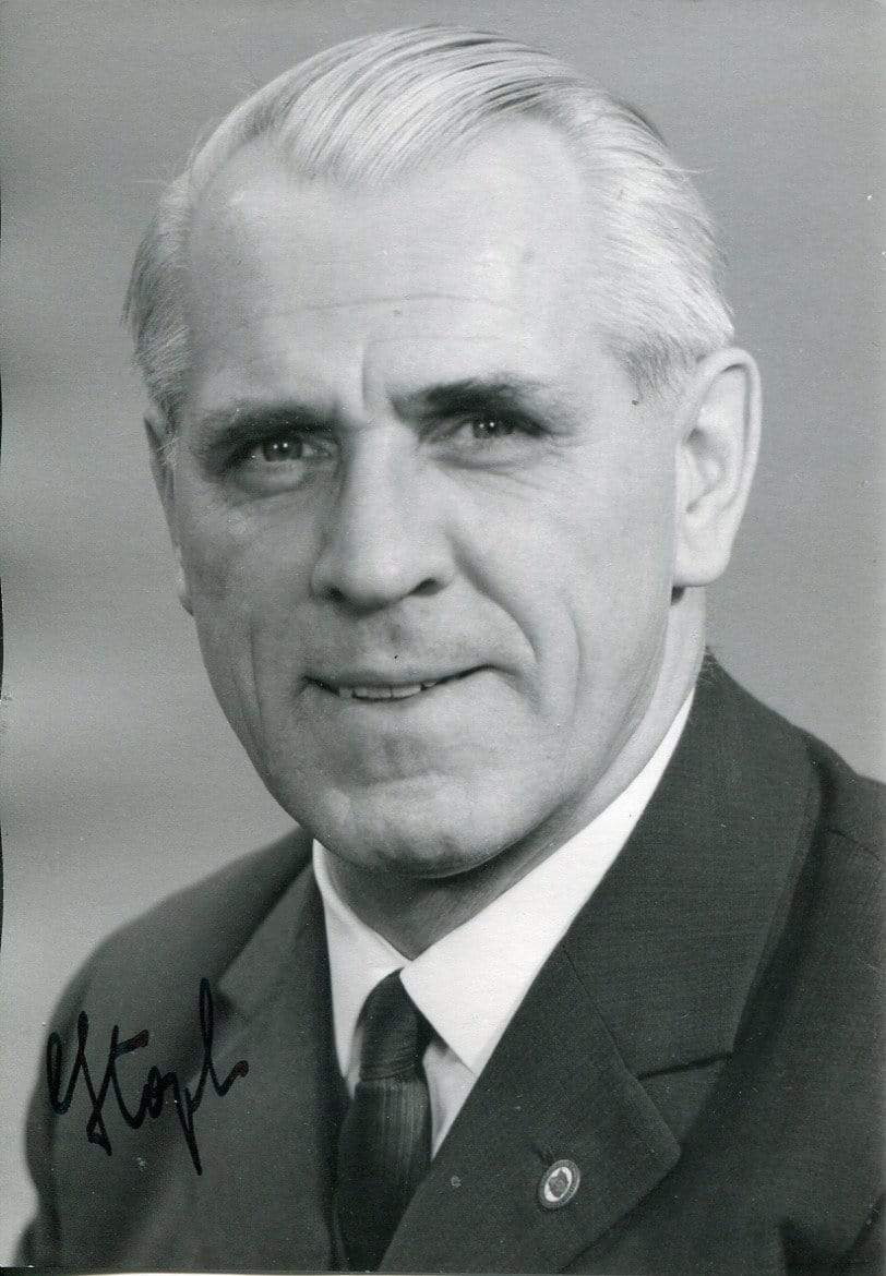 Stoph, Willi autograph