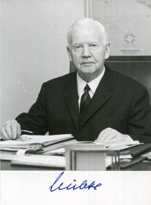 Heinrich Lübke Autograph Autogramm | ID 15554558460285