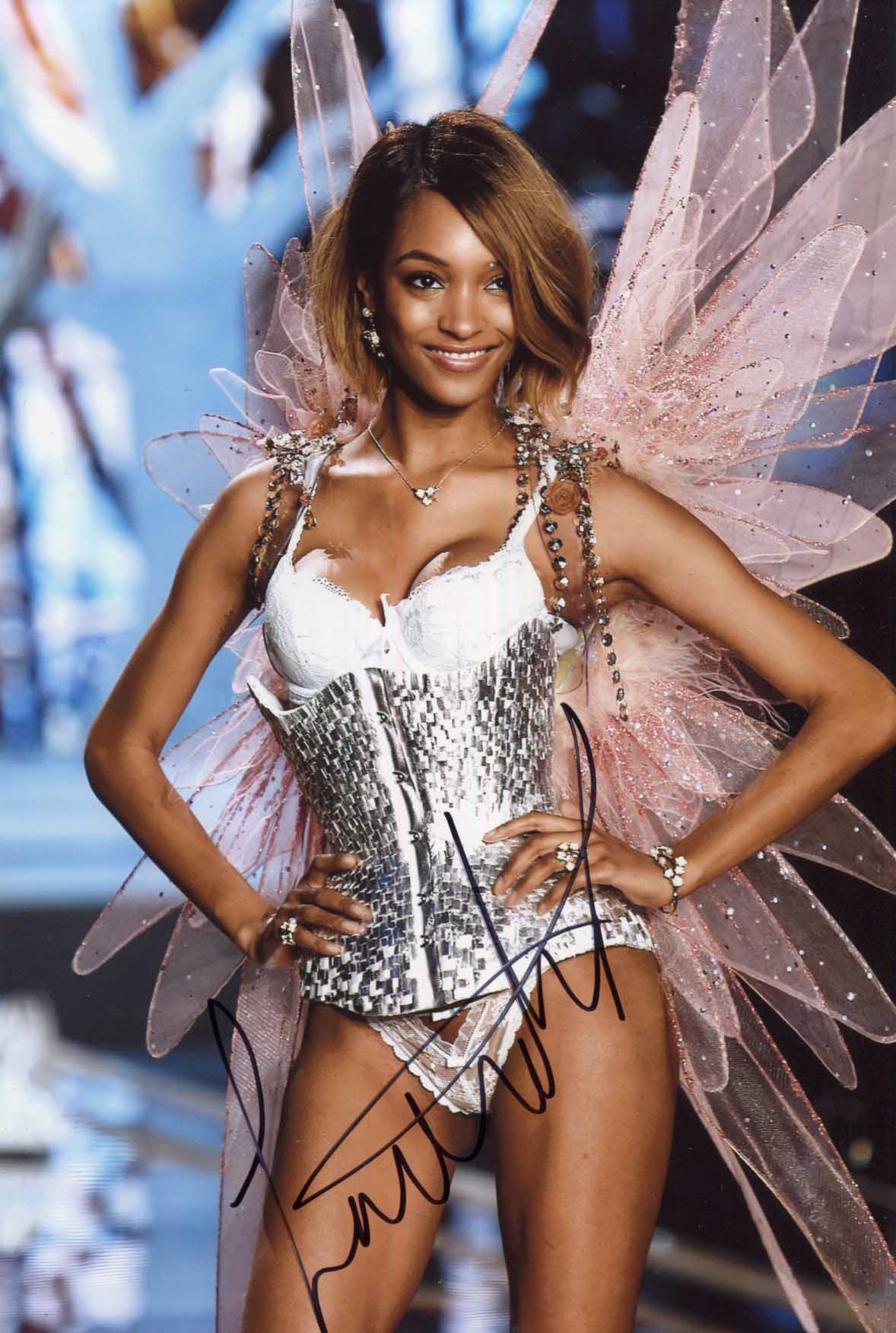 Jourdan Dunn Autograph Autogramm | ID 15677633626493