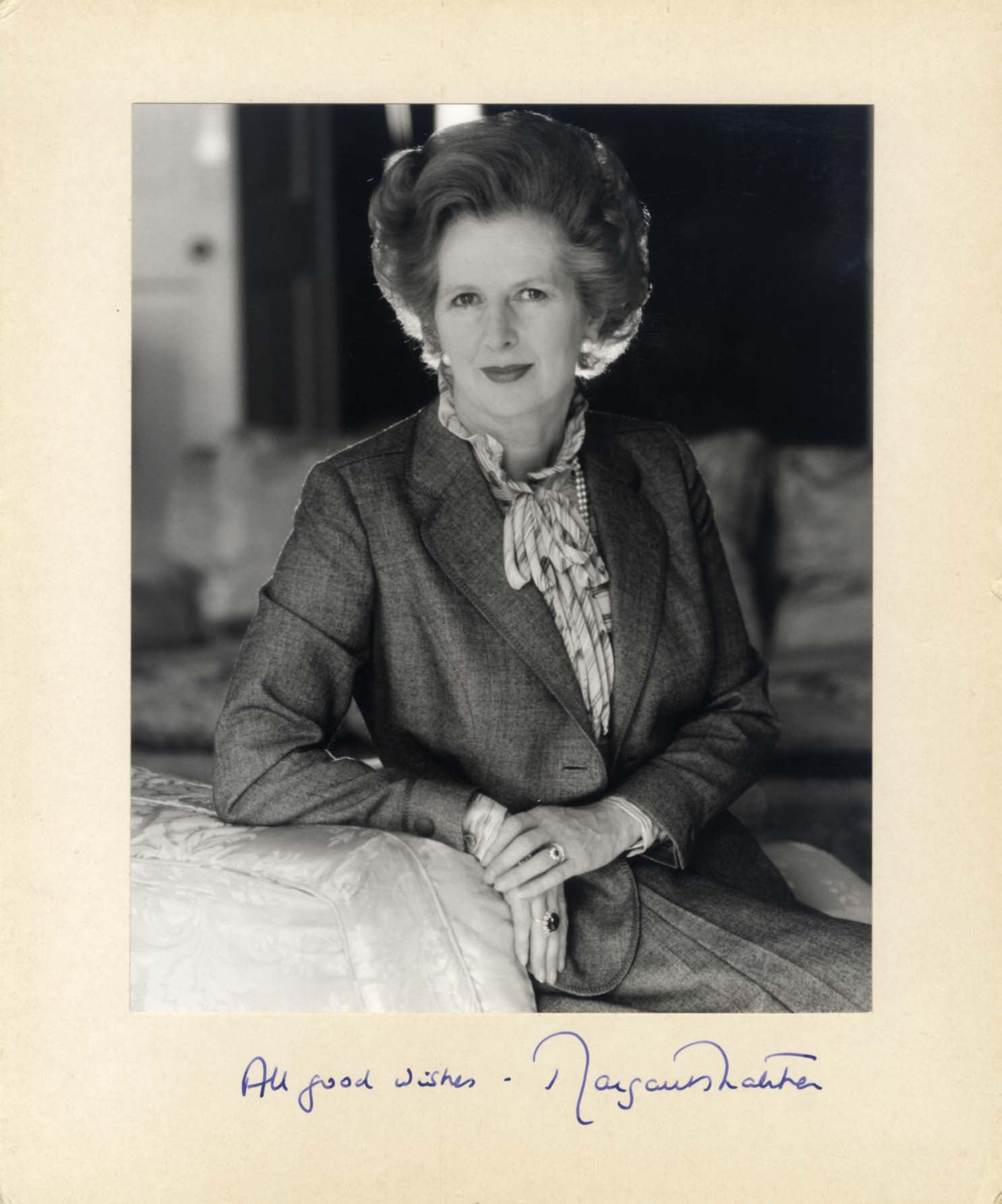 Margaret Thatcher Autograph Autogramm | ID 15679468274045