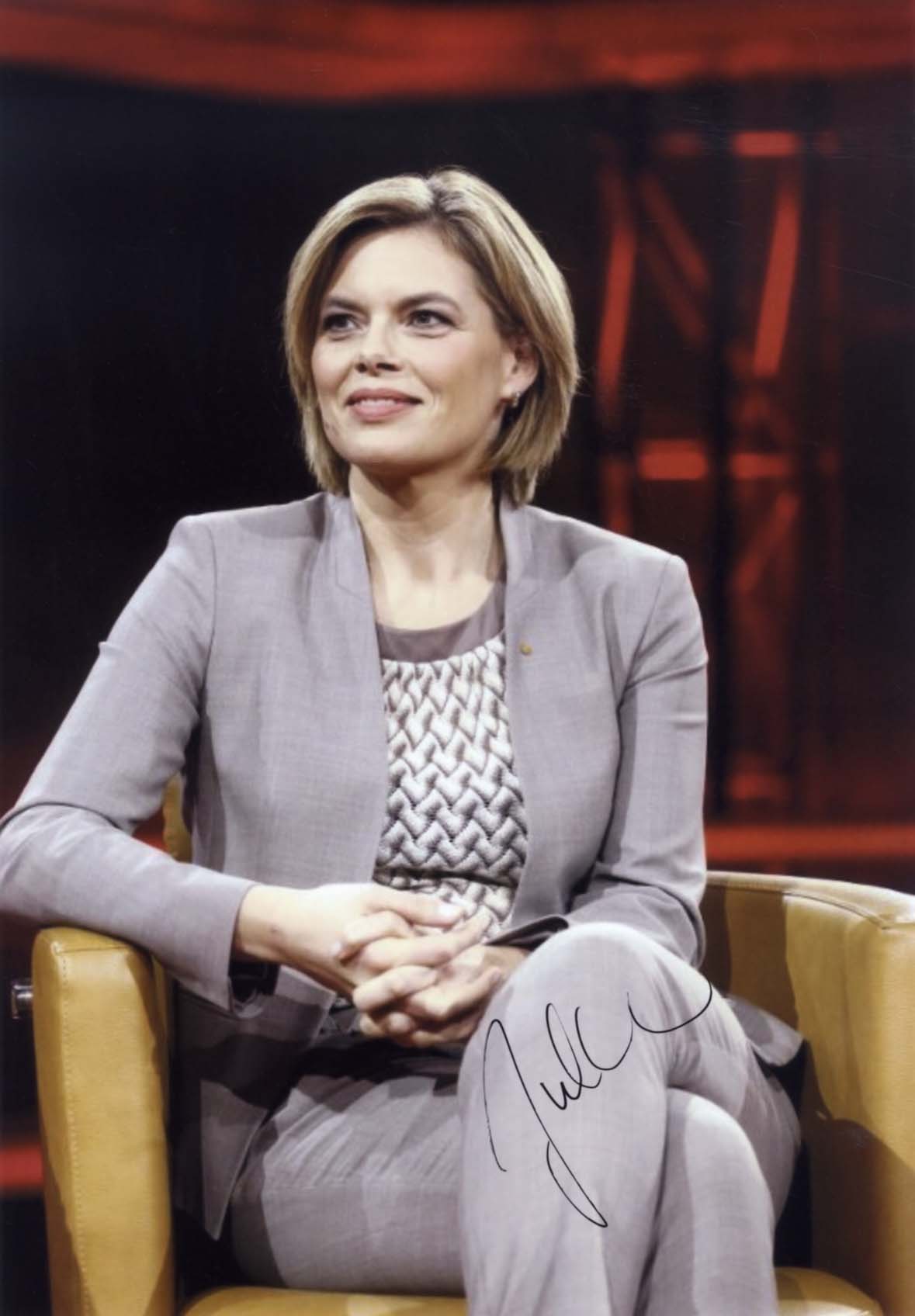 Julia Klöckner Autograph Autogramm | ID 15691361911165