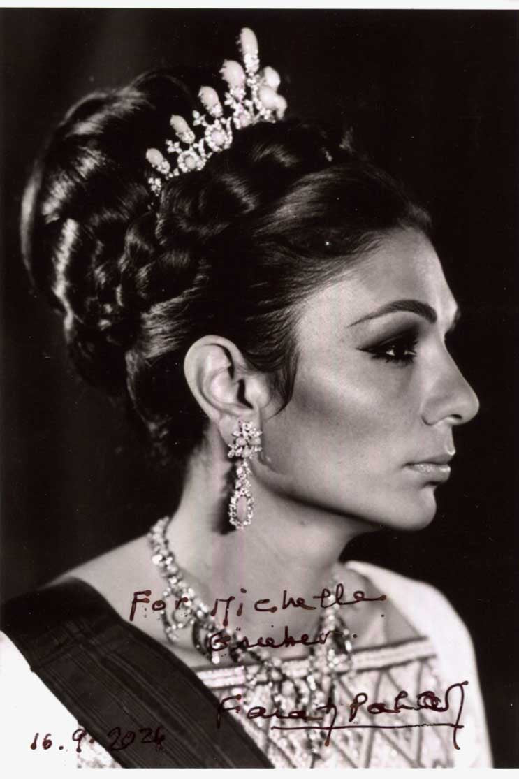 Farah Pahlavi Autograph Autogramm | ID 15852161630589