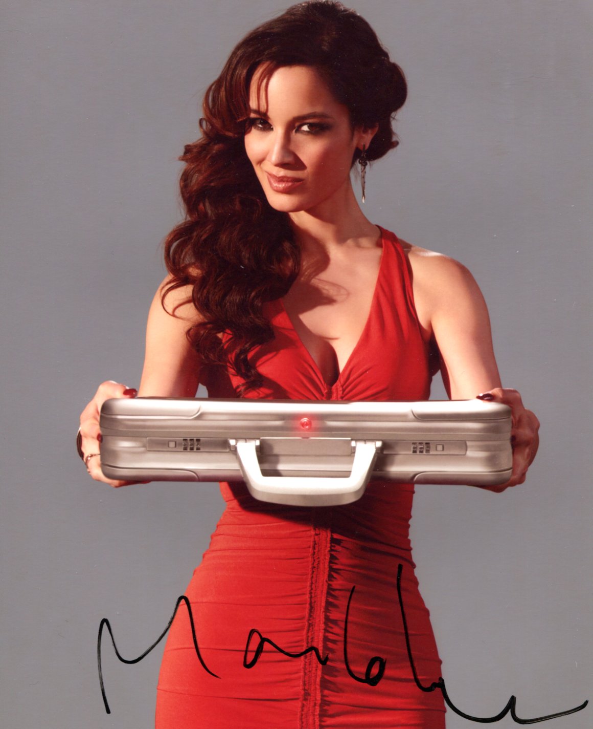 Bérénice Marlohe Autograph Autogramm | ID 15878901006717
