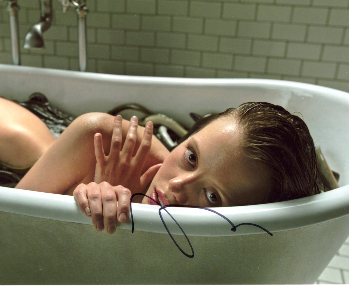 Mia Goth Autograph Autogramm | ID 15878987121021