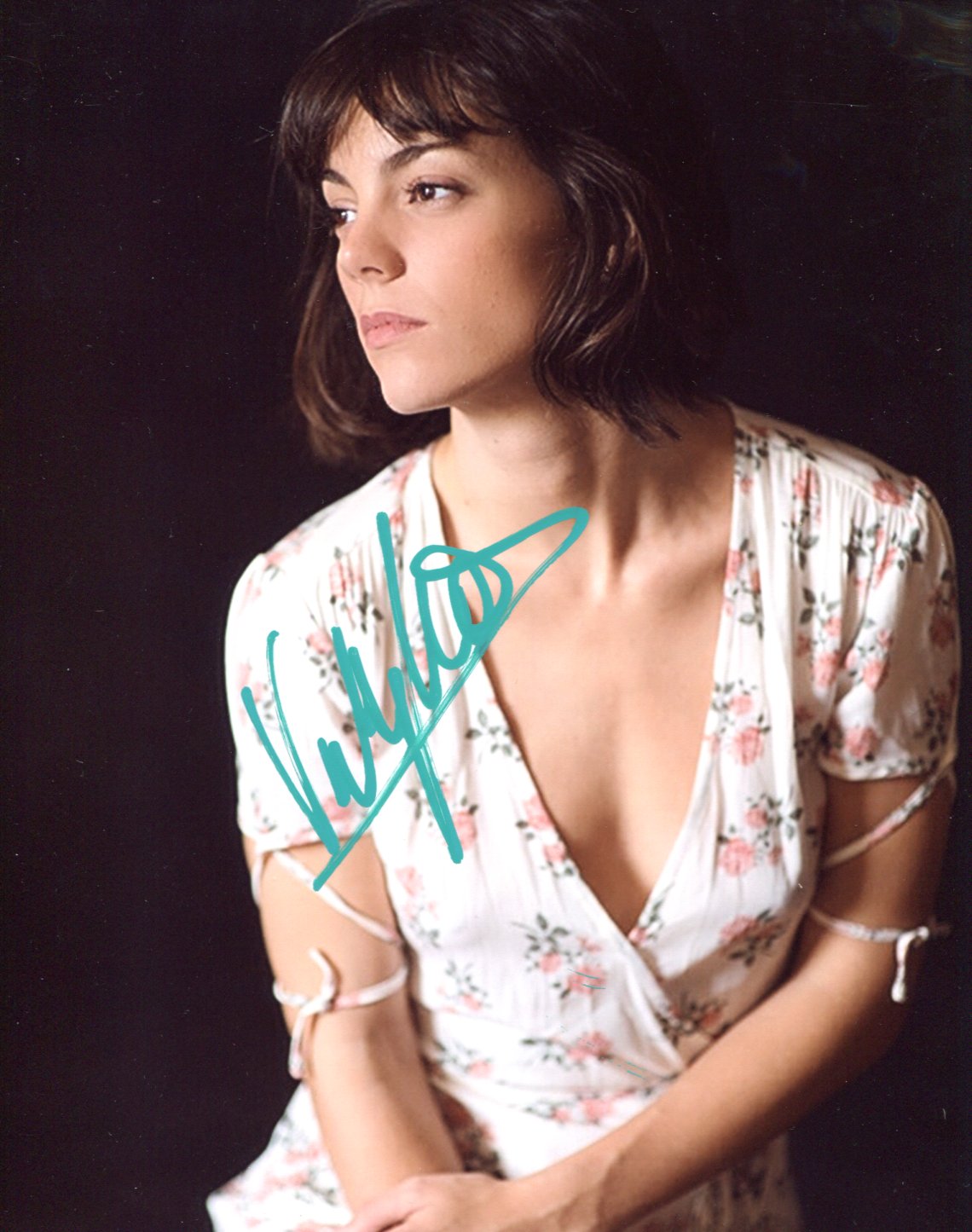 Victoria Luengo Autograph Autogramm | ID 15947680776573