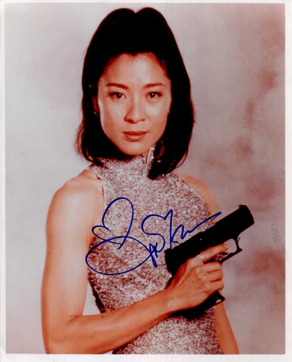 Michelle Yeoh Autograph Autogramm | ID 15976236482941