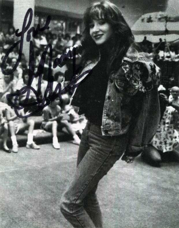 Tiffany Darwish Autograph Autogramm | ID 15992347853181