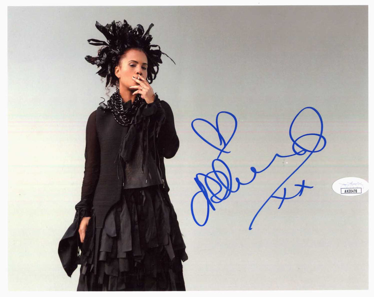 Neneh Cherry Autograph Autogramm | ID 16019040764285