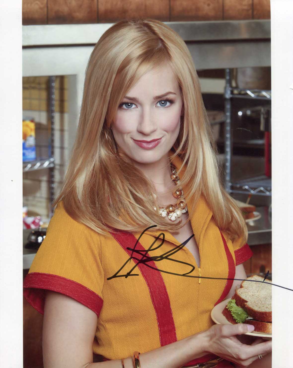 Beth  Behrs Autograph Autogramm | ID 8616413593749