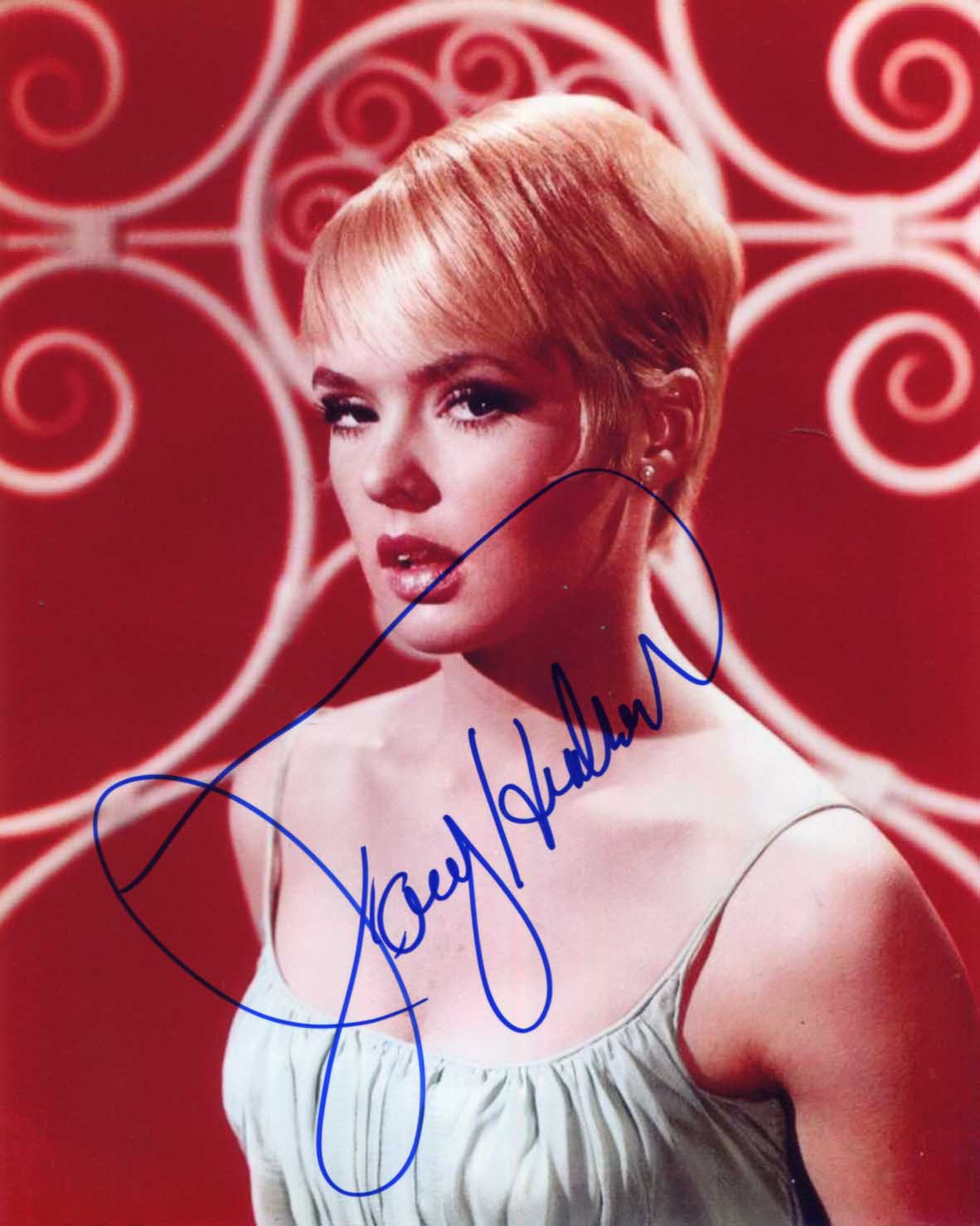 Davenie Johanna `Joey` Heatherton Autograph Autogramm | ID 14600897167741