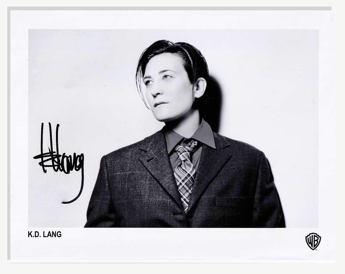 k.d. lang Autograph Autogramm | ID 16045944340861